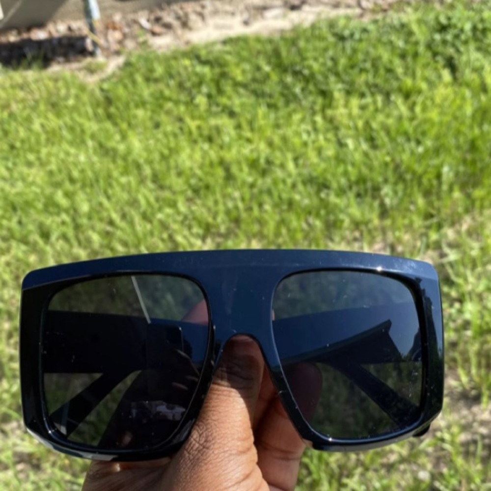 Black widow oversized Shades